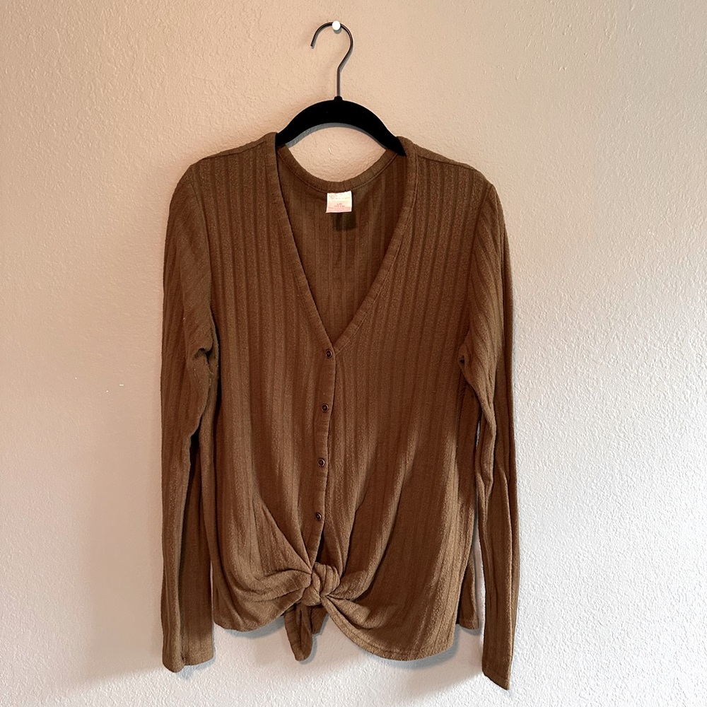 Women’s Front Tie and Button Olive Green Sweater- Large